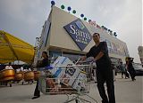 Walmart Opens Sams Club in Guangzhou