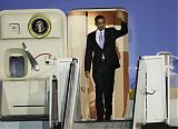 Obama Arrives in Singapore
