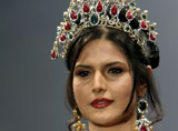 Zarine Khan at Bangalore Fashion Week