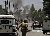 Kashmiri Muslims Battle India Police